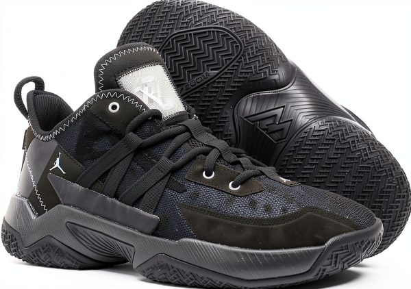 Nike Boys Basketball Shoes Black Grey Black Size Options-3