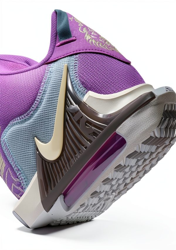 Nike Men's Basketball Shoes Lightweight Max Air and Fuchsia Dream-1