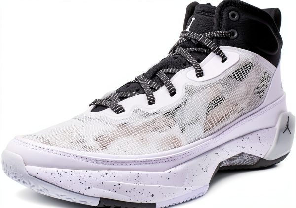 Nike Men's Air Flight Lite Mid Sneaker-0
